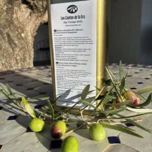 Extra virgin olive oil in a 1 L metal can